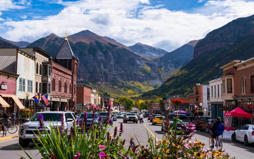 7 Best Small Towns In The Rocky Mountains For A Weekend Retreat